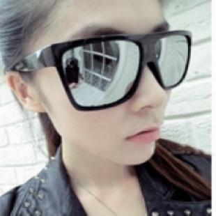 【天天特价】男女潮人防紫外线太阳镜复古墨镜超大框反光遮阳眼镜