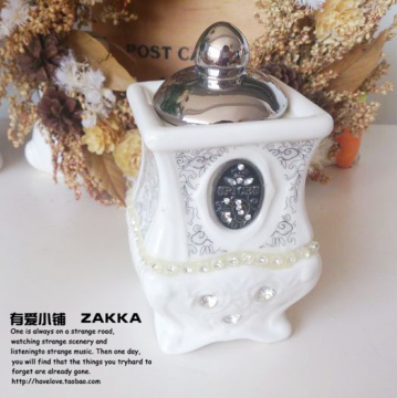 【有爱小铺】 zakka杂货家居 出口陶瓷纯白色复古储物罐