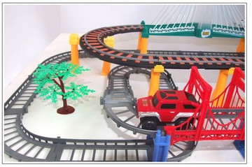 奋铭爆款 超大型多层声光托马斯电动轨道和谐号火车 儿童玩具6603