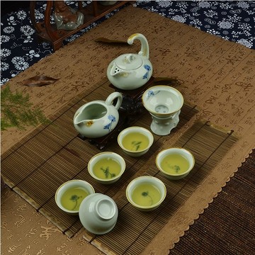 龙泉青瓷手绘荷花工夫茶具办公室陶瓷茶具套装带礼盒特色礼品特价