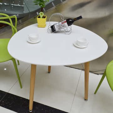 简约异型桌子伊姆斯桌子餐桌特价洽谈桌板式桌子实木脚桌新款上市