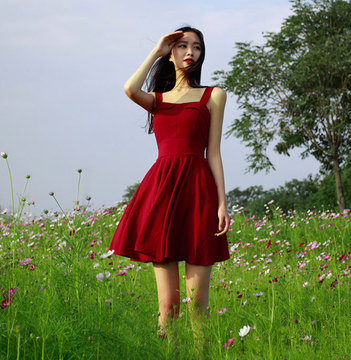 2015夏装新款文艺复古无袖收腰百褶连衣裙红裙 饱满鲜艳 哈拿服饰