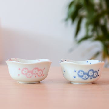 美浓烧日本进口浪漫樱花9厘米四角蘸料小碗酱油碟日式陶瓷器餐具