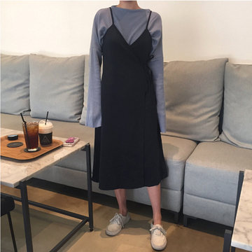 韩国 chic 洋气好看灰蓝色喇叭袖T恤+气质侧边系带V领吊带连衣裙