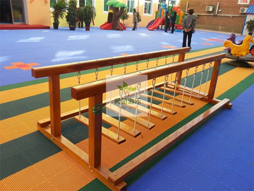 树桩荡桥 感统训练器材 幼儿园平衡过晃荡桥 儿童独木桥 木制走墩