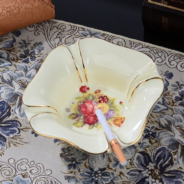 欧式创意烟灰缸客厅烟缸大号茶几复古美式陶瓷装饰品摆件个性时尚